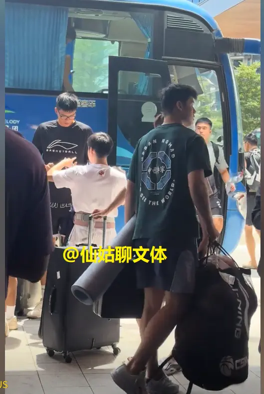 焦泊乔和徐, 也配得上这 焦泊乔和徐, 也配得上这